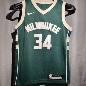 Nike Milwaukee Green Basketball Jersey